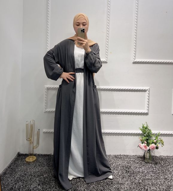 Farah Abaya