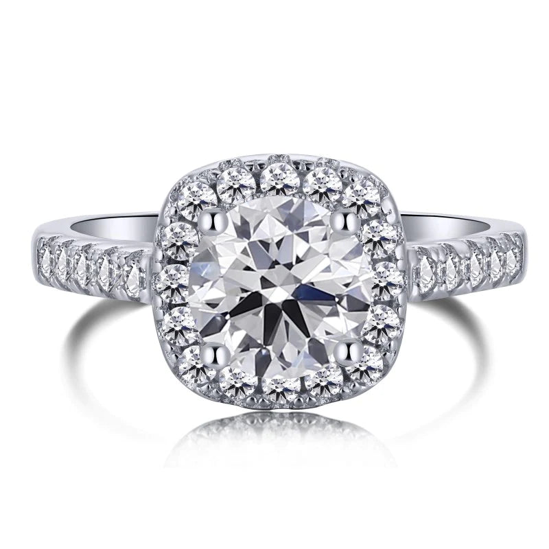 Classic diamond ring